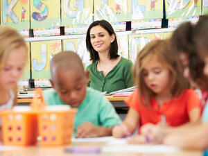 Parents are increasingly taking out savings plans to cover their child's educational future. (File photo)
