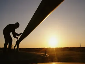 Many Jordanina MPs have called on the government to shy from importing the Israeli gas, citing the frequent Israeli crimes against the Palestinian people. (Shutterstock)