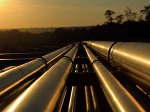 Jordan used to receive around 10,000 barrels per day of crude oil from Iraq before Daesh militants controlled several parts in western Iraq, causing a complete halt to shipments. (Shutterstock)