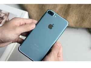 A leak of the purported iPhone 7 Plus. Notice the dual-camera on it. (Khaleej Times)