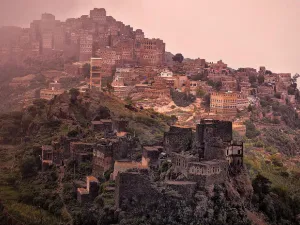 War-torn Yemen has plenty of fog, which is proving to be an asset in reclaiming much-needed water. (Flickr/Rod Waddington)