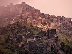 War-torn Yemen has plenty of fog, which is proving to be an asset in reclaiming much-needed water. (Flickr/Rod Waddington)