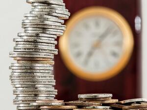 Financial resolutions that are too broad, or too vague, are often not easy to stick to. (Pexels)