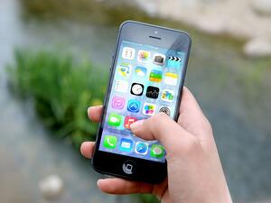 some of the features mentioned above only work with the latest iOS.  (Shutterstock)