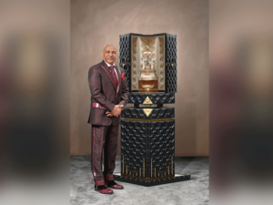The perfume, priced at Dh4.752 million, will remain on display at The Dubai Mall until March 30. (Vogue Arabia)