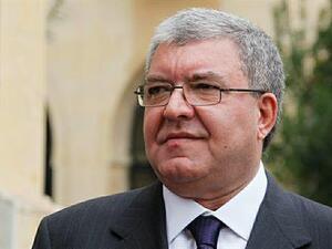 Interior Minister Nouhad Machnouk (Twitter)