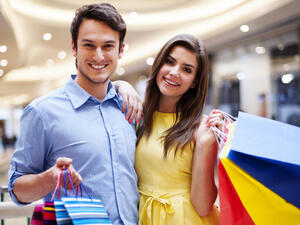 ذوق زوجتك في اختيار الملابس رائع إلا أنها تميل لاختيار ملابس تتوافق مع ذوقها الأنثوي
 ذوق زوجتك في اختيار الملابس رائع إلا أنها تميل لاختيار ملابس تتوافق مع ذوقها الأنثوي