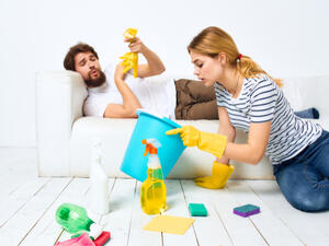 وجود الكراكيب والفوضى فهي تعتبر أحد الامور الرئيسية التي تجلب الفقر
 وجود الكراكيب والفوضى فهي تعتبر أحد الامور الرئيسية التي تجلب الفقر