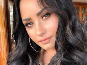 Demi Lovato said she is "a new person with a new life"(Source: ddlovato / Instagram ) 