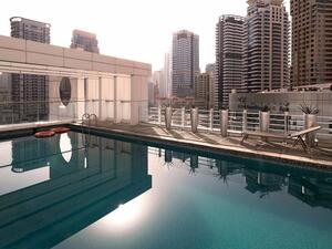 Jannah Marina Bay Suites has unveiled its Winter Day Pass offer. 