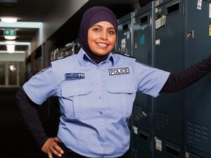 Female police officer wearing hijab (Twitter)