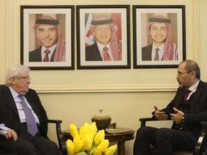 Minister of Foreign Affairs and Expatriates Ayman Safadi and U.N. Special Envoy for Yemen Martin Griffith (Twitter)