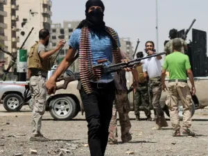 Iraqi forces backed by Shia militia and US-led airstrikes have been struggling to purge the country of Daesh. (AFP/File)