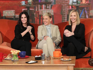 Cox and Kudrow played Monica and Phoebe on Friends (Source: theellenshow / Instagram ) 