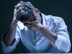 من أعراض نقص هرمون الحليب عند الرجال الاكتئاب

