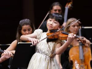 The world's leading young violinist, Chloe Chua, is performing in Saudi Arabia (Twitter)