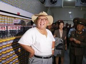 Kim Jong Un visits fish pickling plant (Twitter)