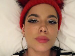 Halsey (Twitter)
