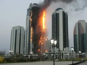 Fire engulfs more than 30 floors of the 75-floor luxury Sulafa Tower in Dubai in January 2016. (File photo)
