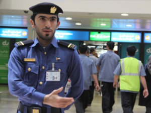 كشف مدير إدارة عمليات المطارات بجمارك دبي أن كمية المخدرات تزيد على 2.5 كيلو جرام من مادة الهيروين المخدرة، تم تعبئتها في 219 كبسولة