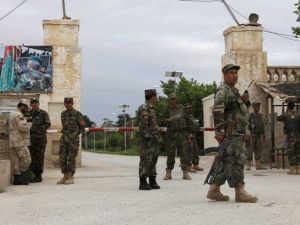 ارتباك وفوضى بعد اختراق طالبان لقاعدة عسكرية أفغانية في هجوم دموي