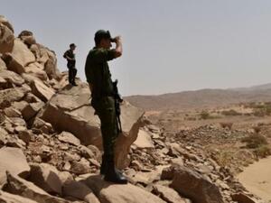 عنصرا أمن جزائريان في صحراء تمنراست
