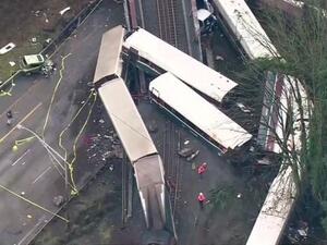 مقتل 3 وإصابة العشرات في خروج قطار عن القضبان بواشنطن