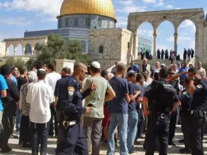 تنديد فلسطيني بدعوة السلطات الاسرائيلية الى تكثيف الاقتحامات للاقصى