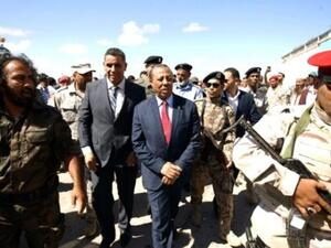 رئيس حكومة شرق ليبيا غير المعترف بها دوليا عبد الله الثتي لدى تدشينه عودة النشاط التجاري في ميناء بنغازي

