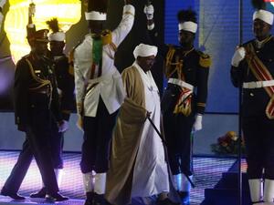 22 حزباً سودانيا تطالب بحل الحكومة والبرلمان وتشكيل مجلس انتقالي 