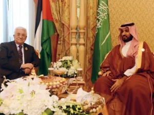 ولي العهد السعودي الأمير محمد بن سلمان والرئيس الفلسطيني محمود عباس