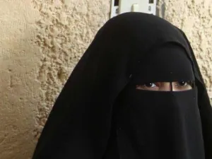 الدنمارك تقترح حظر النقاب والبرقع في الأماكن العامة