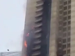 اندلاع حريق في "برج سلافة" في دبي