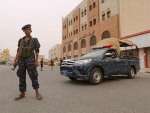 فرد من قوات موالية للحوثيين في الحديدة
