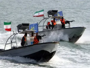 إيران تحتجز سفينة إماراتية

