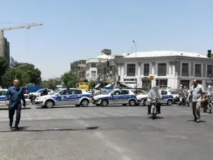 الشارع المقابل لمبنى مجلس الشورى الايراني في طهران بعيد اعتداء تنبناه لاحقا تنظيم الدولة الاسلامية

