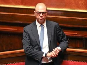 وزير الخارجية الايطالي أنجلينو ألفانو

