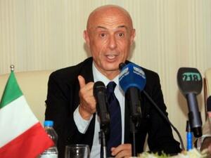 وزير الداخلية الايطالي ماركو مينيتي

