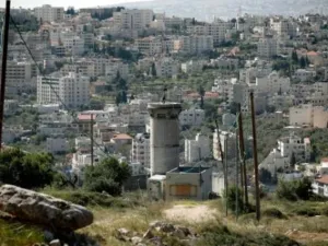 سفيرة جواتيمالا تتفقد مواقع لنقل سفارة بلادها إلى القدس