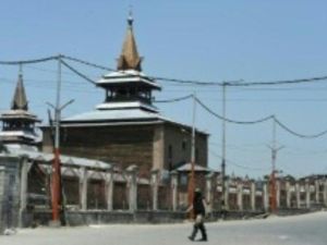 وكالة مكافحة الإرهاب الهندية تفتش منازل قادة انفصاليين في كشمير
