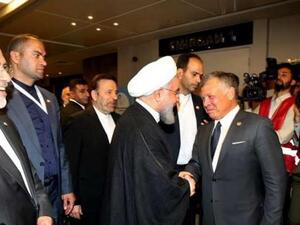 الملك عبدالله يلتقي الرئيس الإيراني على هامش القمة الإسلامية