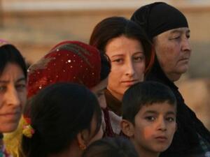 اكراد من الطائفة الكاكائية في قرية قرب كلك
