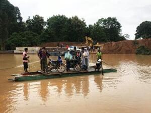 أكثر من 30 قتيلا و130 مفقوداً في انهيار السد في لاوس
