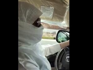  "سائقة اللكزس"