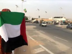 موريتانية تتظاهر وحدها يومياً أمام السفارة الاميركية في نواكشوط