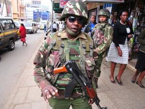 دورية للشرطة الكينية في احد شوارع العاصمة نيروبي

