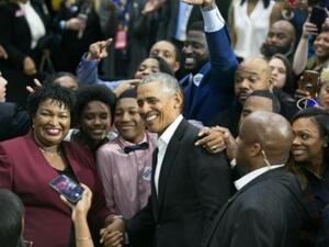 باراك اوباما مع المرشحة الديمقراطية لمنصب حاكمة جورجيا ستاسي ابرامز
