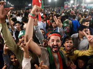 تزايد المخاوف في باكستان بسبب صلاحيات الجيش اثناء الانتخابات