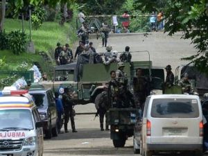 الجيش الفيليبيني بعد عمليات استهدفت اسلاميين مقربين من تنظيم الدولة الاسلامية، في ماراوي بجزيرة ميندناو جنوب الفيليبين

