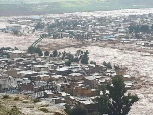 غمرت الفيضانات مساحات شاسعة من إيران